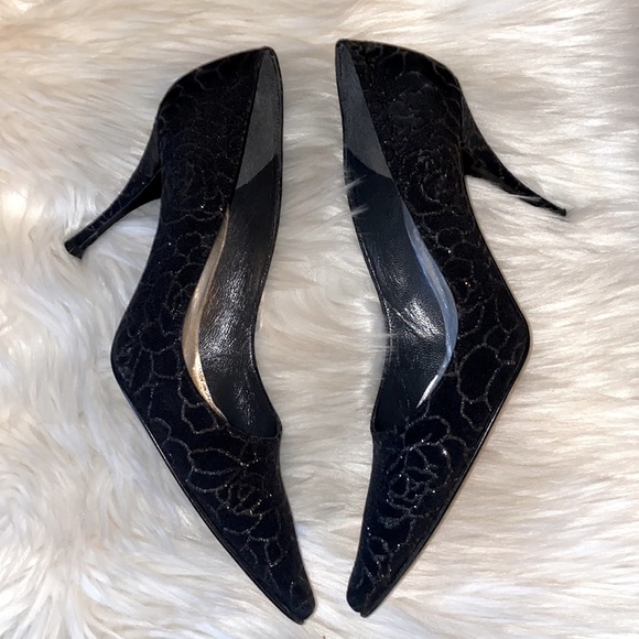 Stuart Weitzman classic pointy heels - Picture 4 of 11